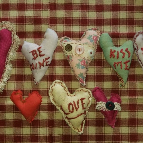 Primitive Valentine's Heart bowl fillers - Picture 2 of 5
